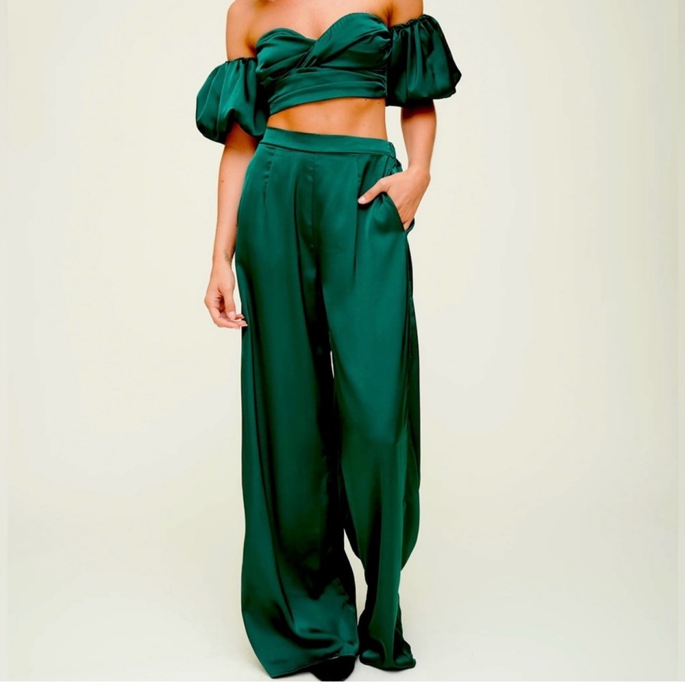 Benaar LA Melody Balloon-Sleeve Off-the-Shoulder Top - Emerald Green